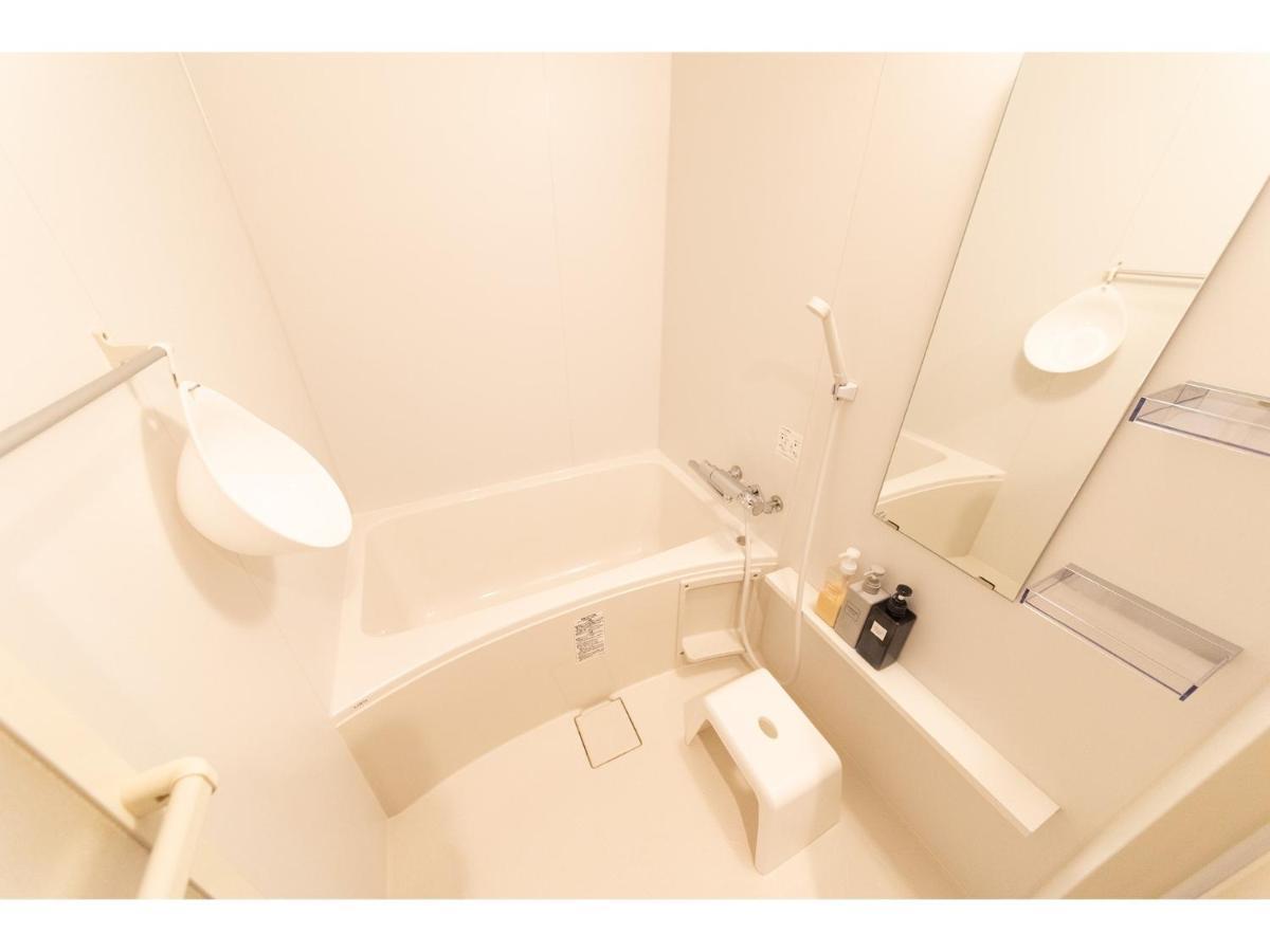 Family Room Private Bathroom