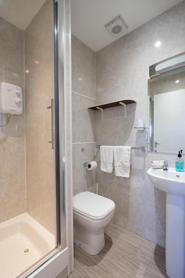 Triple Room with Private Bathroom