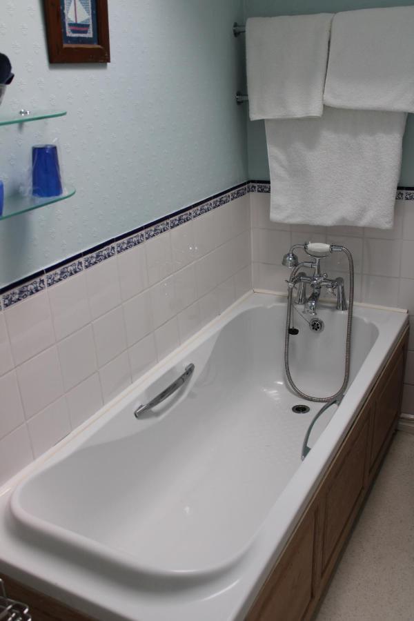 Double Room Bath