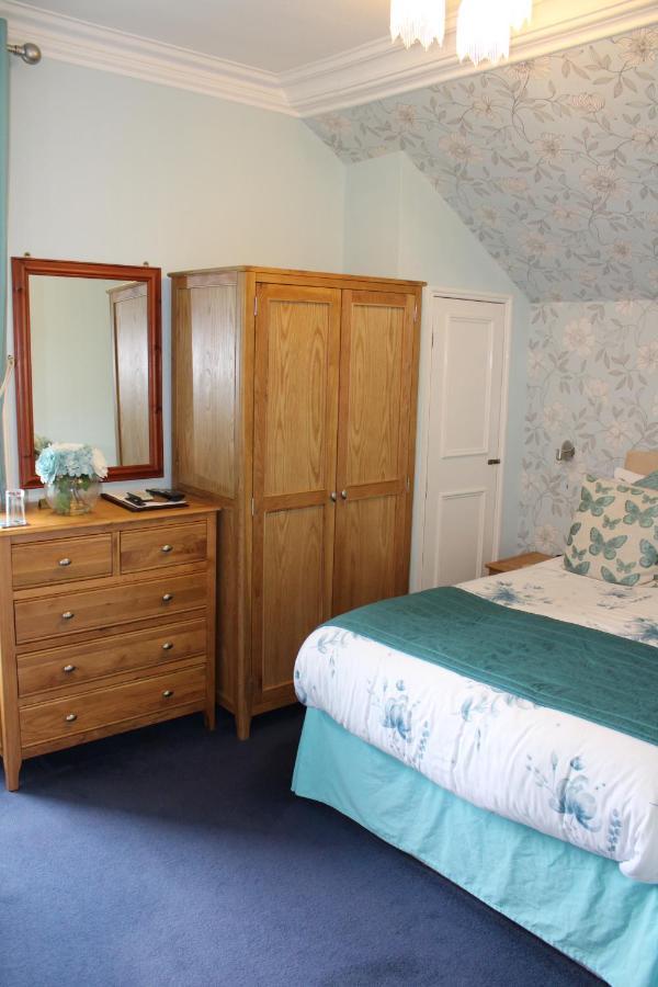 Double Room Bath