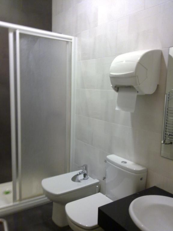 Double Room with Shared Bathroom,10413406:JPEG