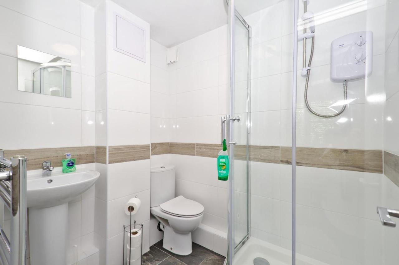 Double Room Private Bathroom