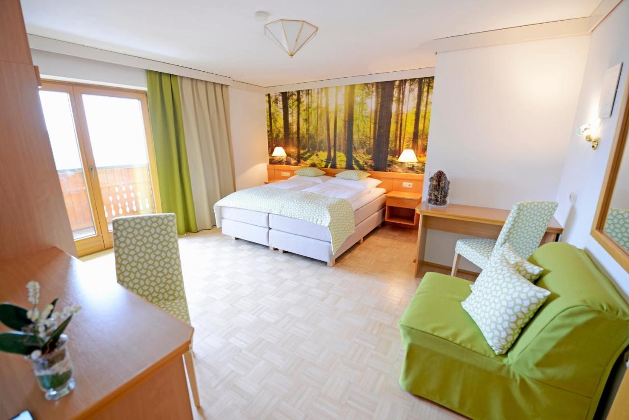 Double Room with Balcony,1075452889:JPEG
