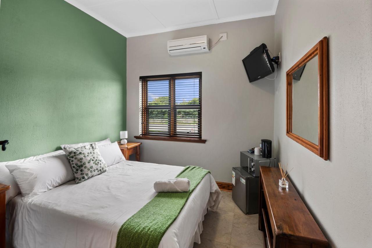 Budget Double Room,1114879476:JPEG