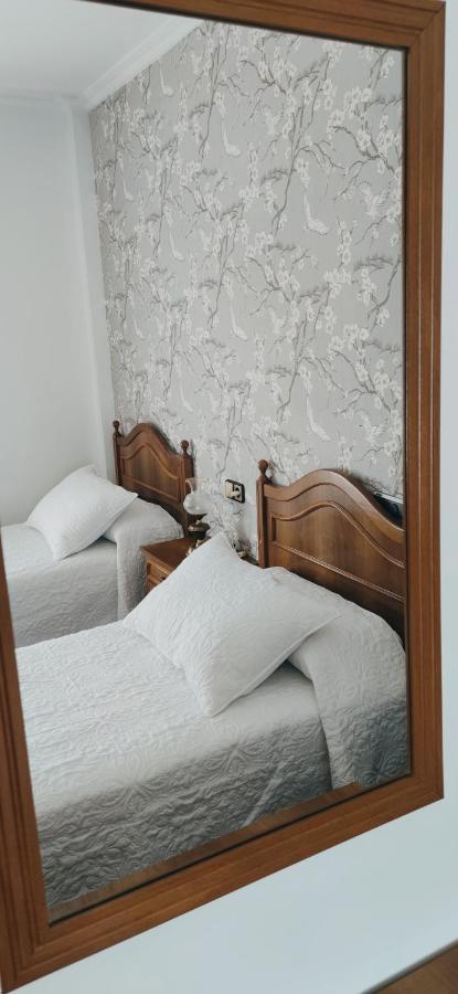 Twin Room with Shared Bathroom