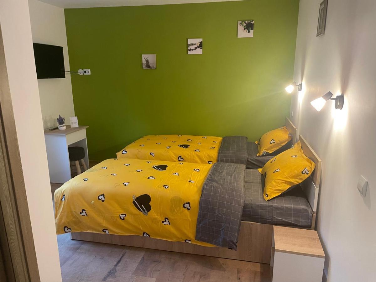 Double or Twin Room Private Bathroom