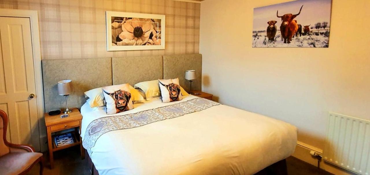 King Double or Twin Room Shower