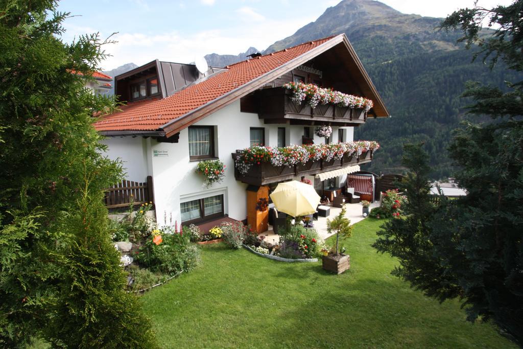 Apartment mit 2 Schlafzimmern und Balkon