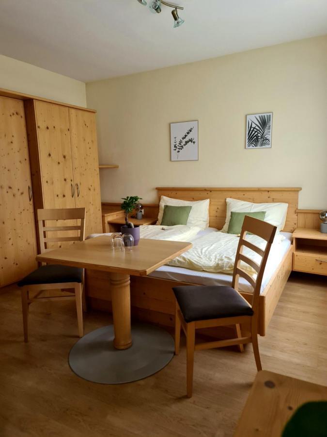 Family Room Balcony,1165797921:JPEG