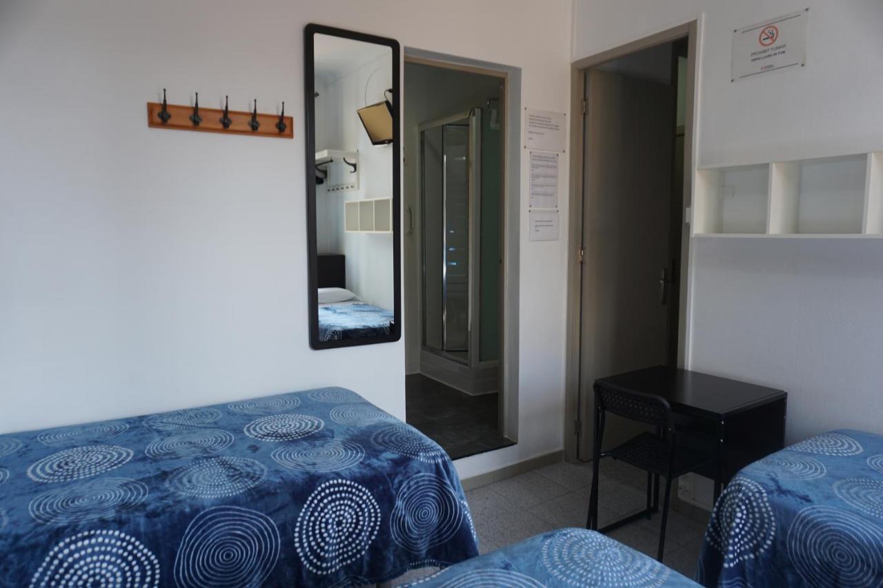 Quadruple Room Bathroom