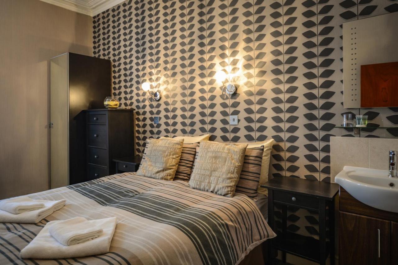 Standard Double Room with Shared Bathroom