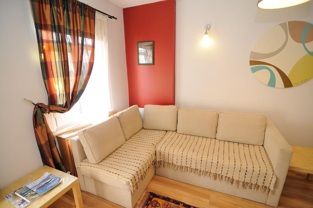Familienzimmer (2 Erwachsene + 1 Kind)