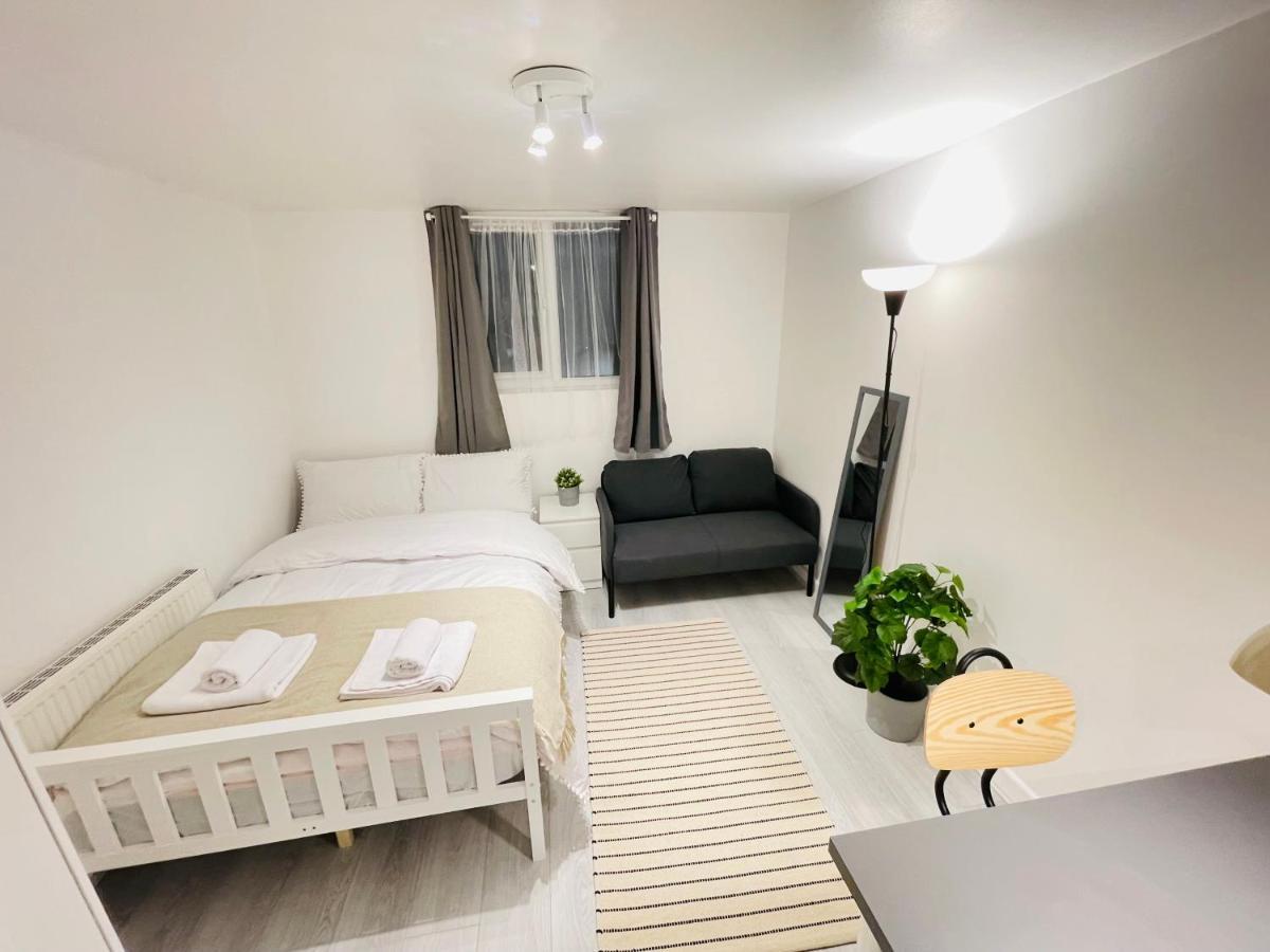 Double Room,1593922924:JPEG
