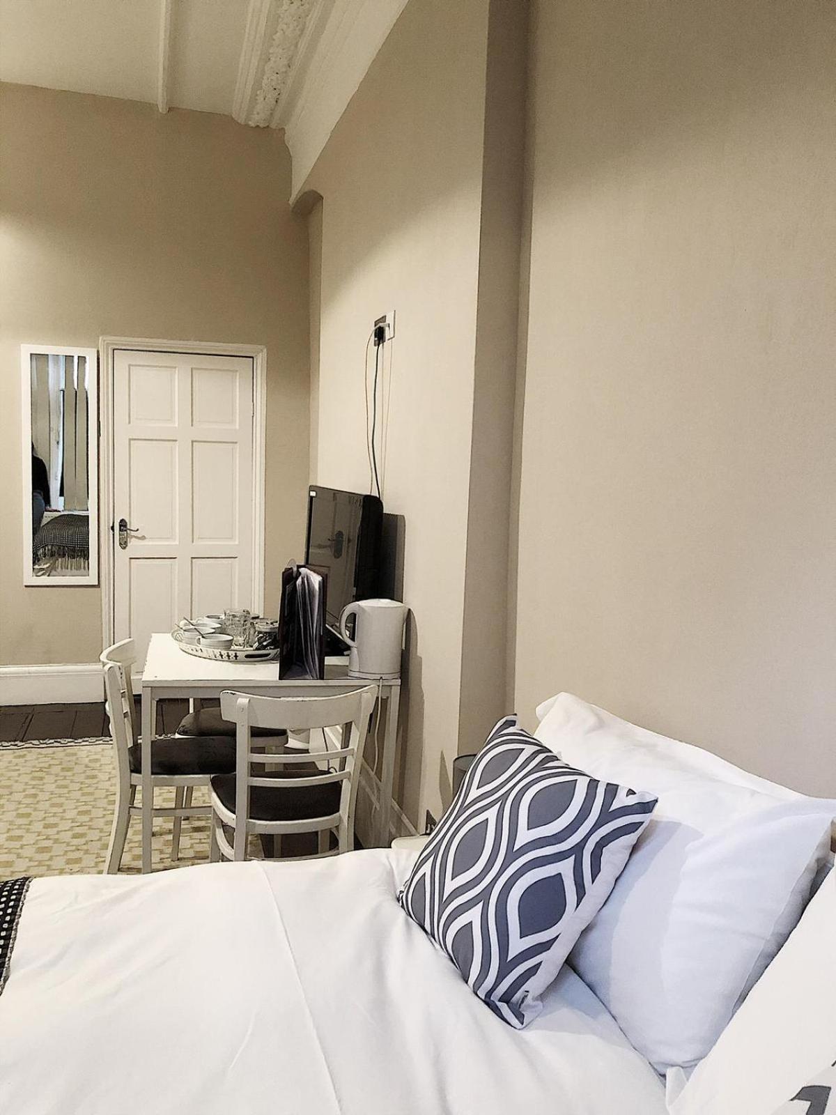 Family Room Private Bathroom