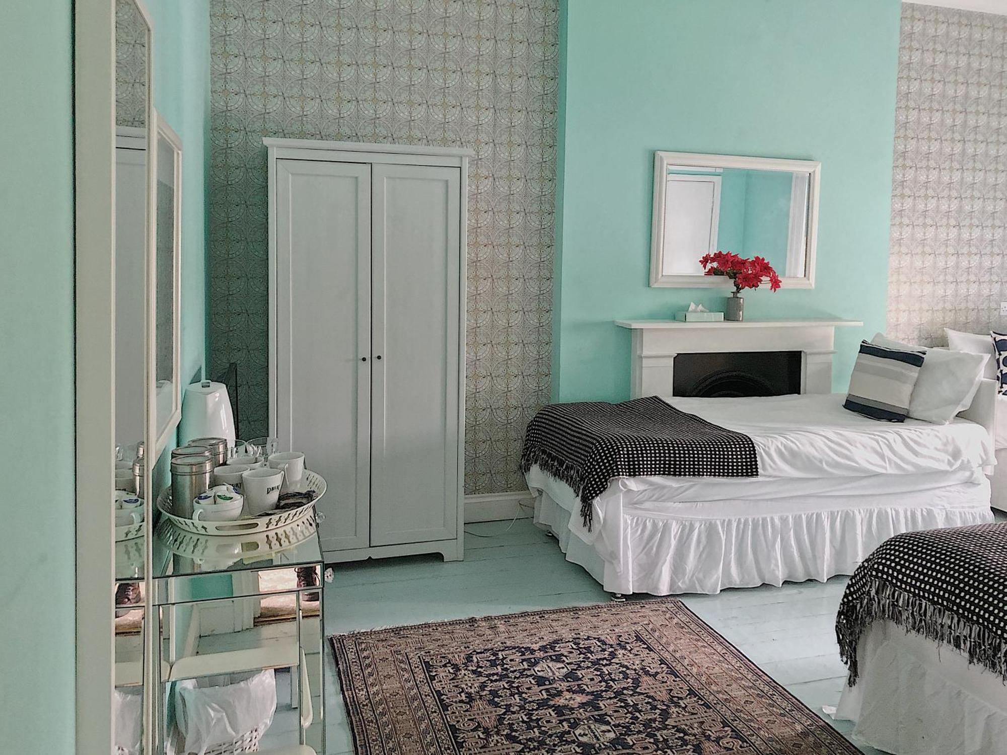 Quadruple Room Private Bathroom