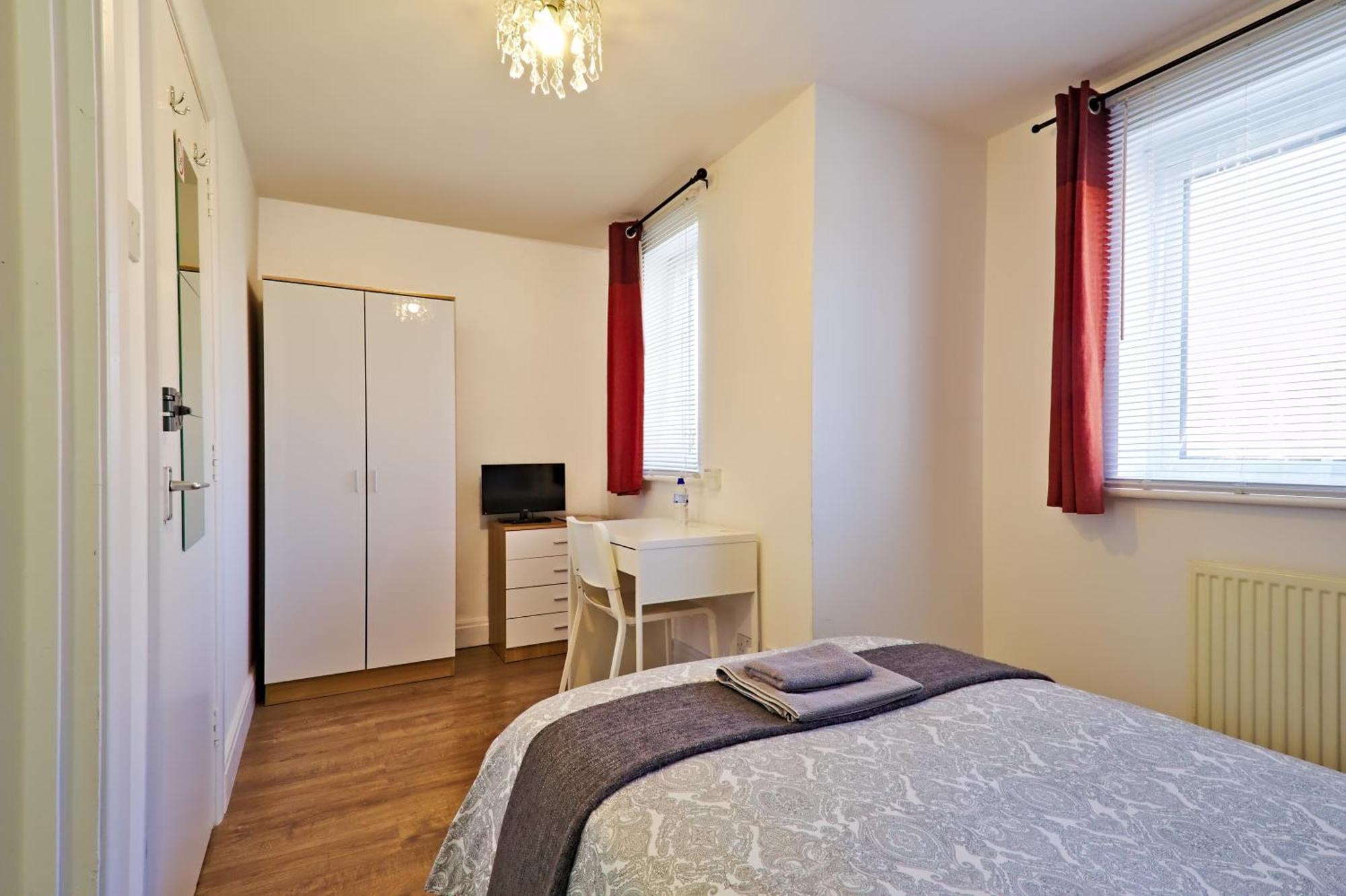 Double Room Private Bathroom