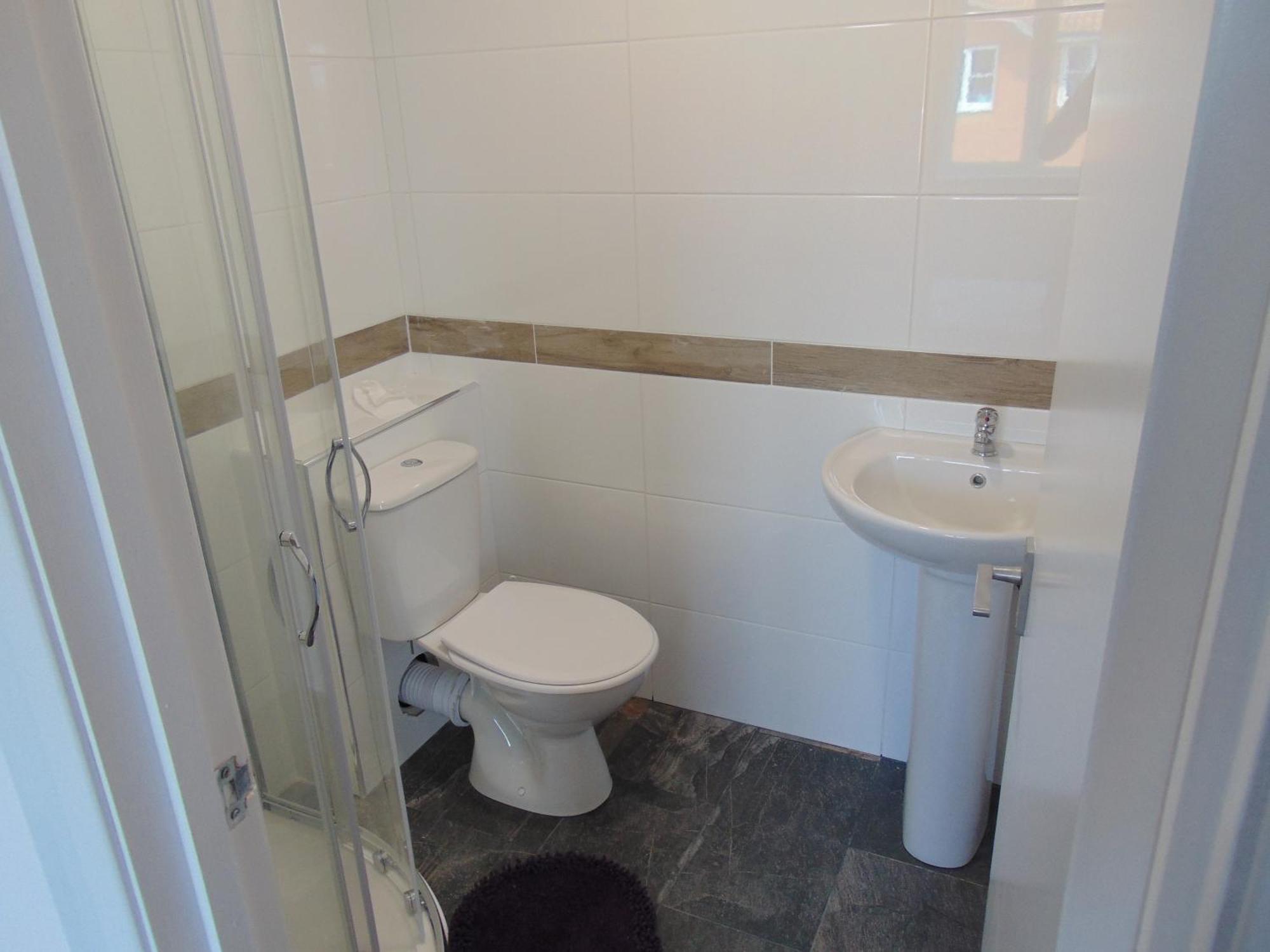 Double Room Private Bathroom
