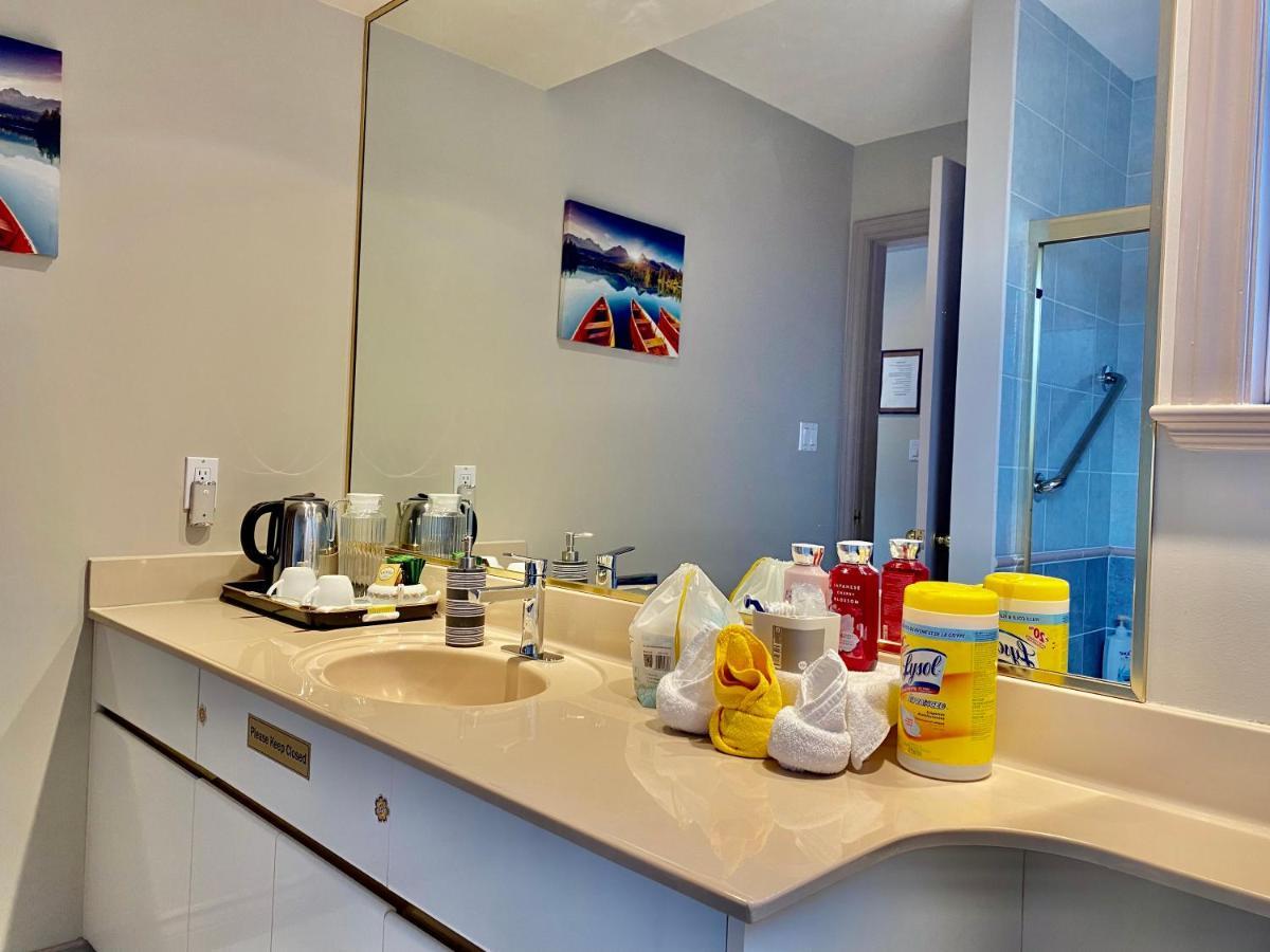Queen Suite