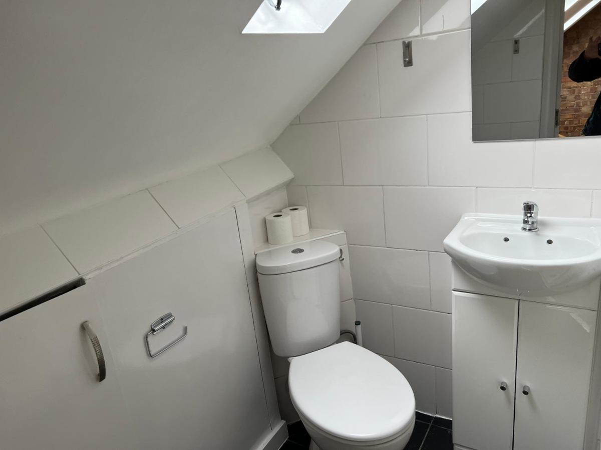 Double Room Private Bathroom