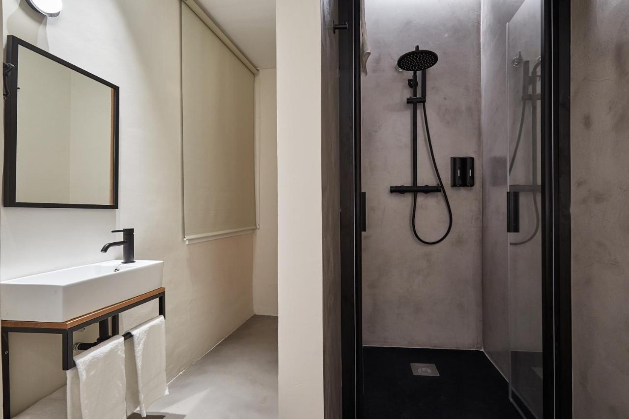 Double Room Private Bathroom