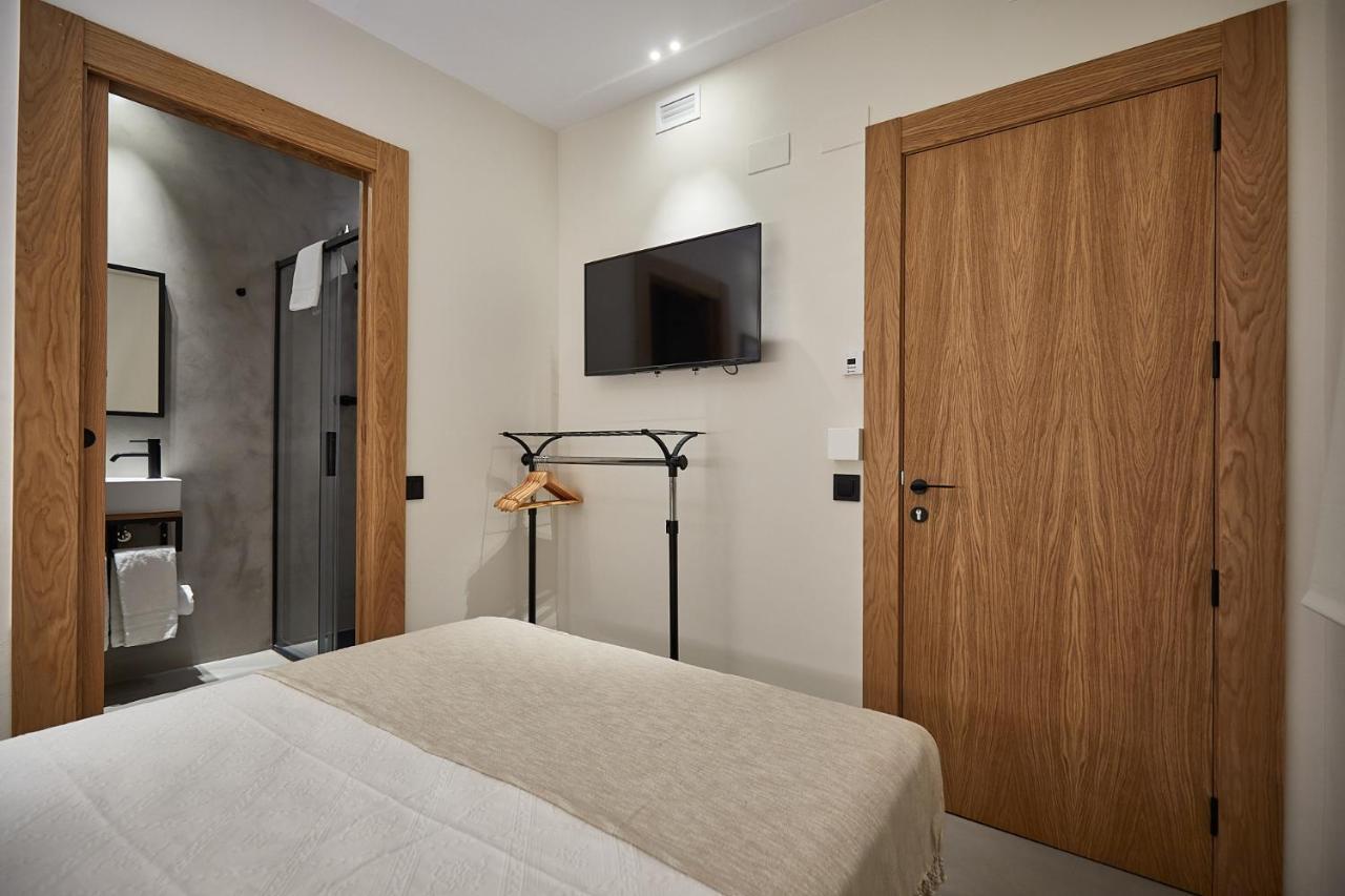 Double Room Private Bathroom