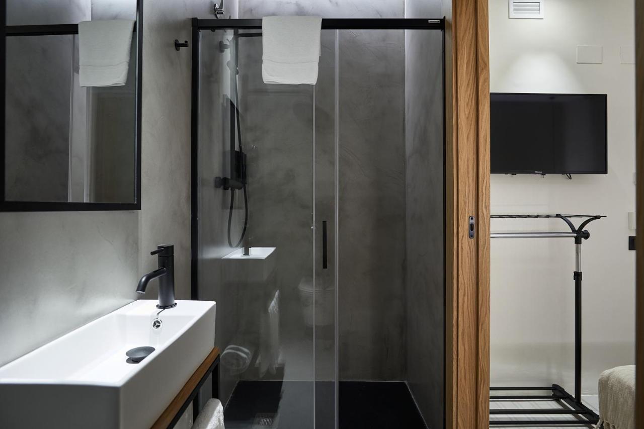 Double Room Private Bathroom