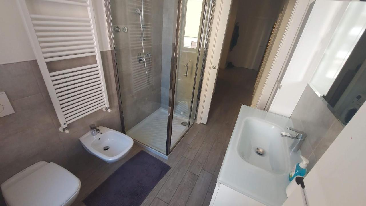 Two Twin Rooms Private Bathroom Shared Kitchen Separate Building Piazza Simoni 32,1255117882:JPEG