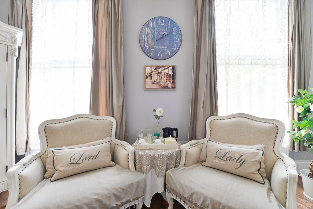 Double Room with Four Poster Bed,126732030:JPEG