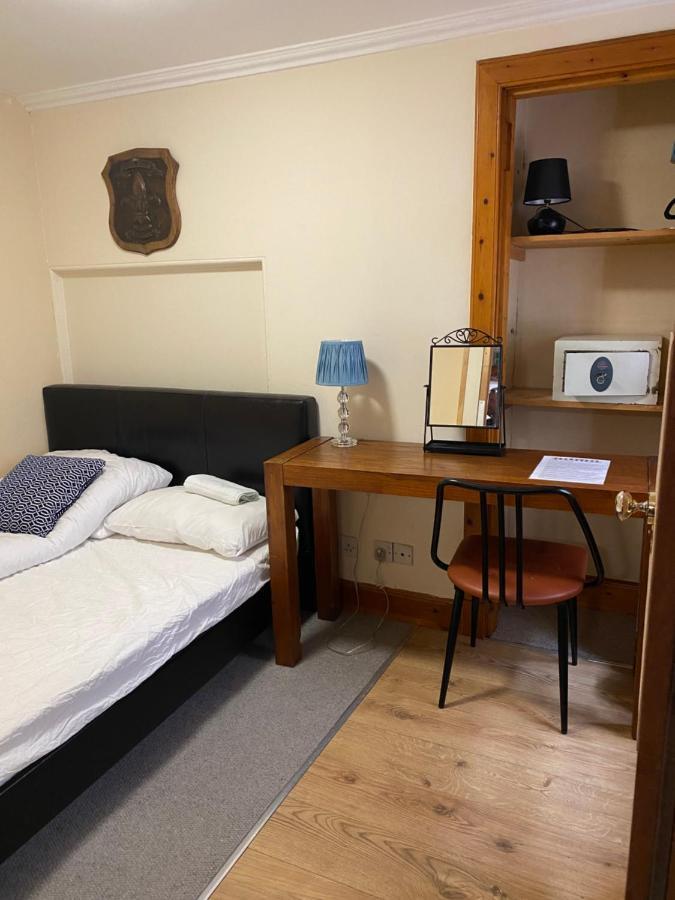 Budget Double Room,1294633837:JPEG