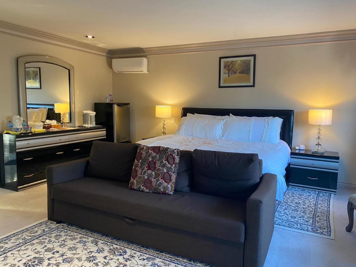 Deluxe King Suite