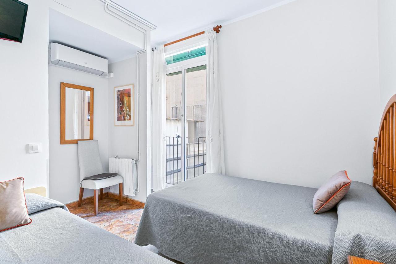 Triple Room Private Bathroom