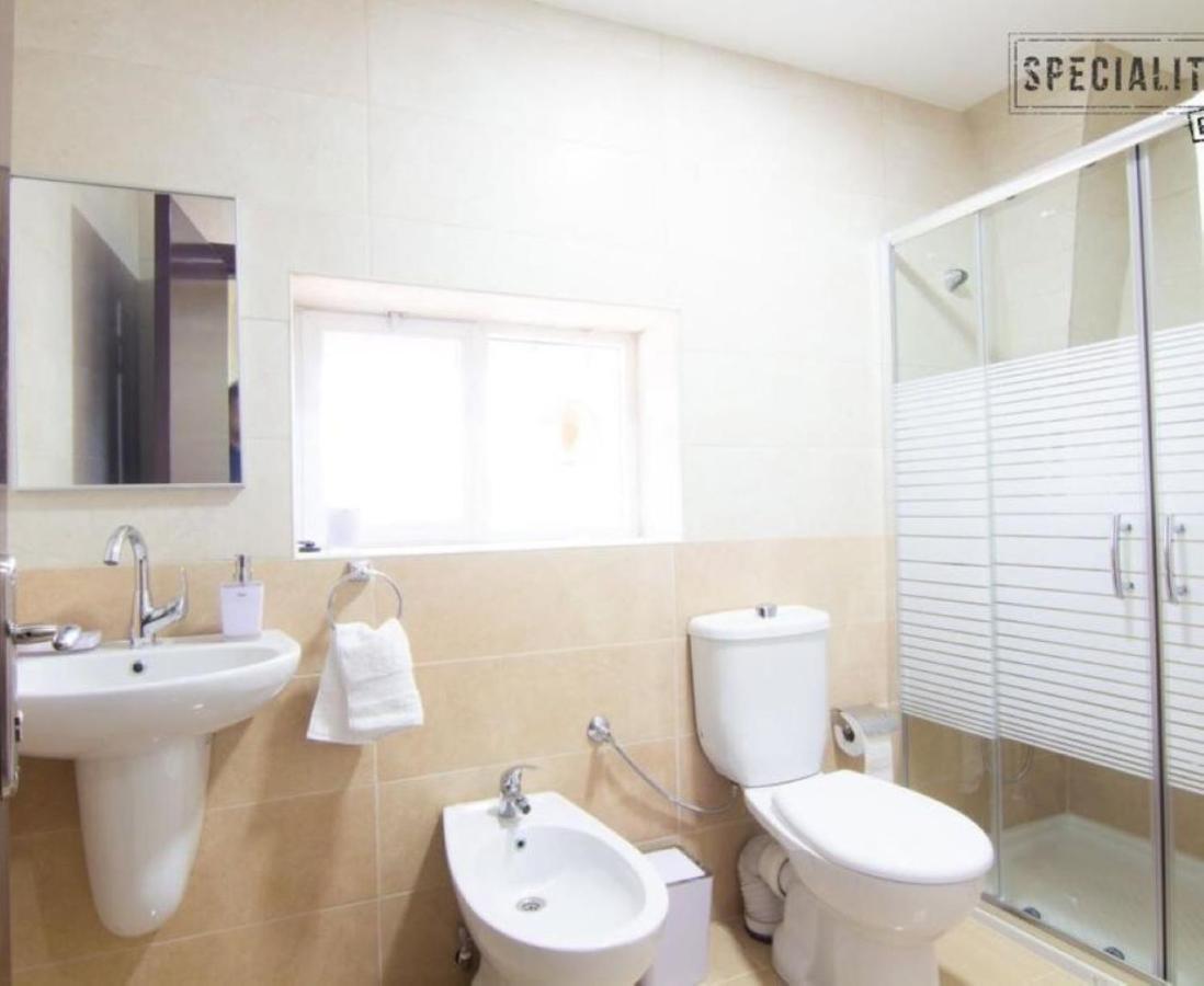 Twin Room with Shared Bathroom