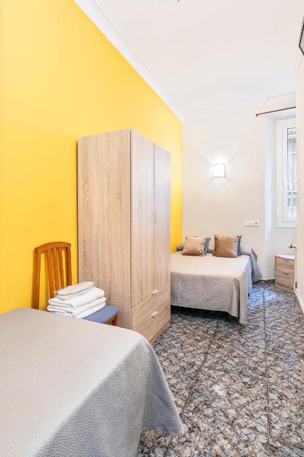Economy Triple Room