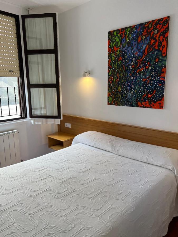 Standard Queen Room,1369926221:JPEG