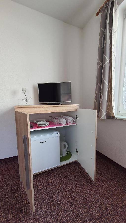 Budget Double Room,1380431156:JPEG