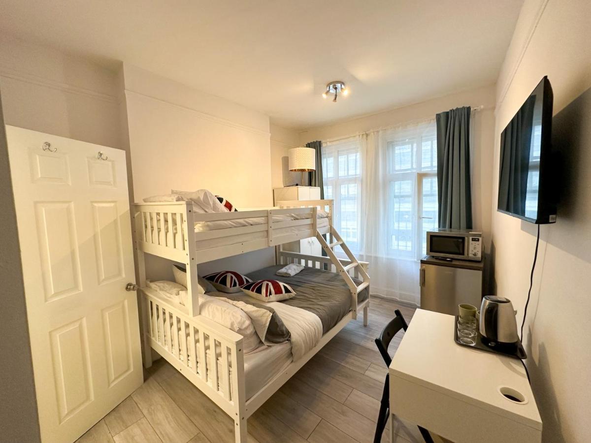 Comfort Triple Room with Shower