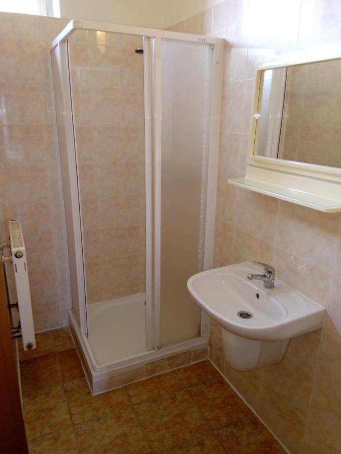 Triple Room,1742736979:JPEG