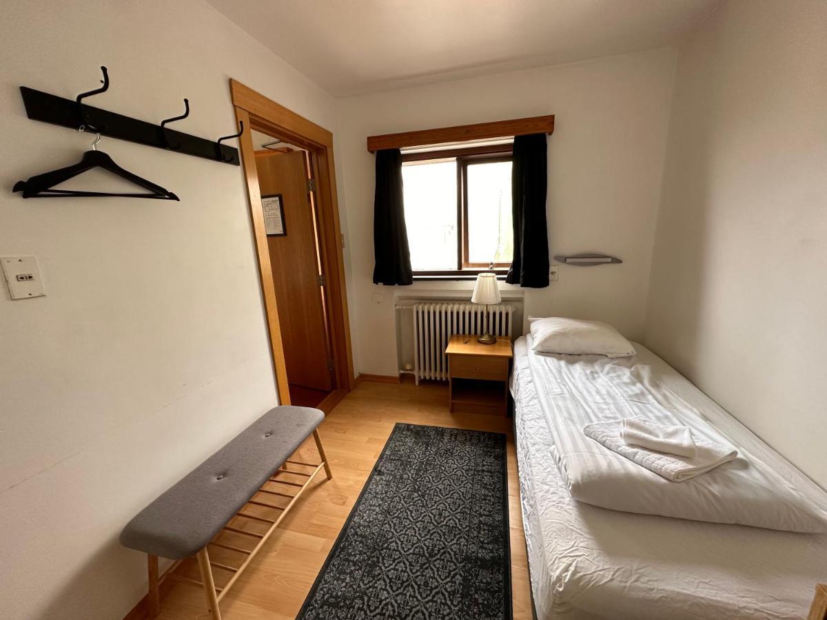 Single Room Shared Shower Toilet,1392971486:JPEG