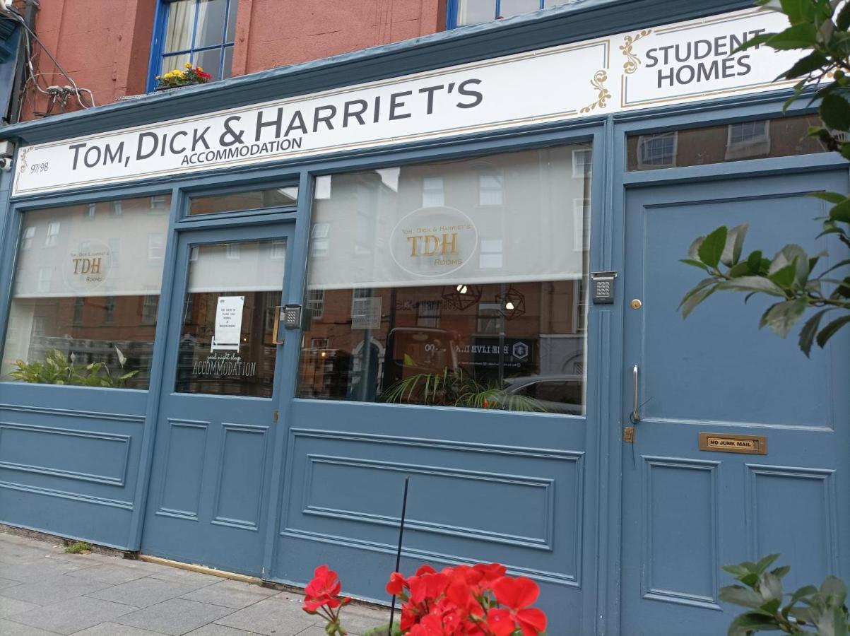 Superior Studio