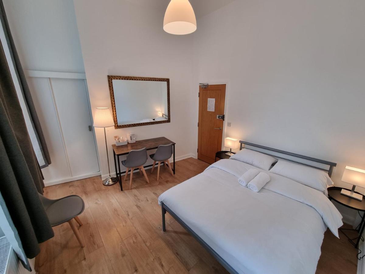 Double Room Private Bathroom