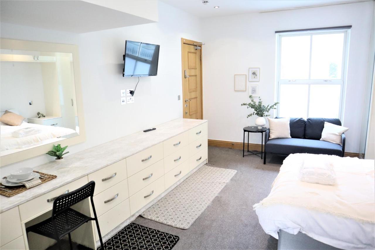Double Room Private Bathroom