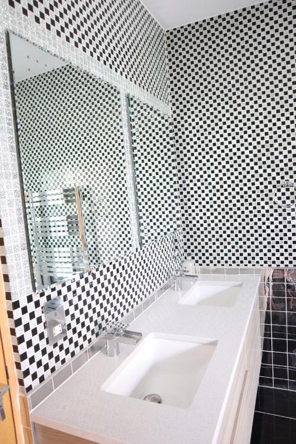 Deluxe Double Room Private Bathroom