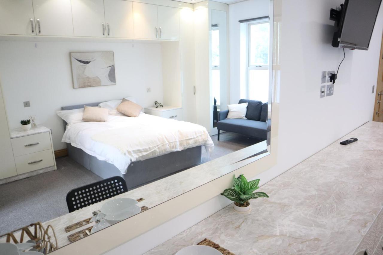 Double Room Private Bathroom
