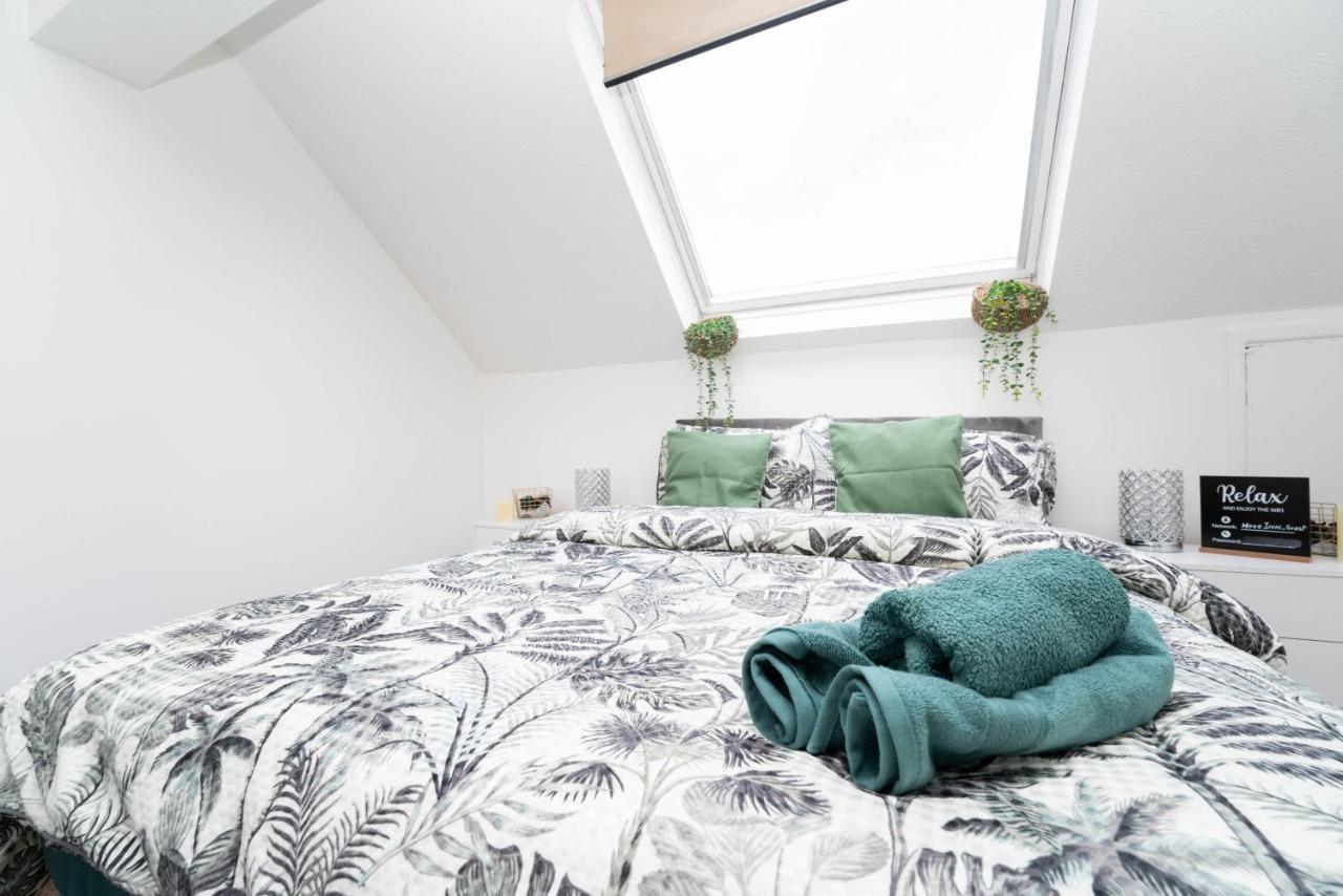 Triple Room with Shared Bathroom