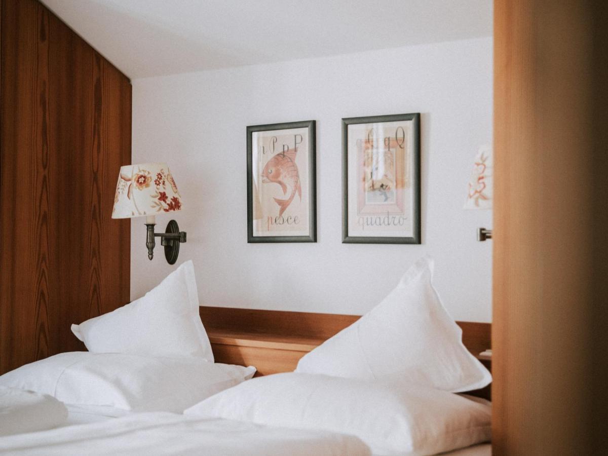 Double Room,1756529442:JPEG