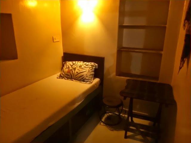 Single Room with Shared Bathroom