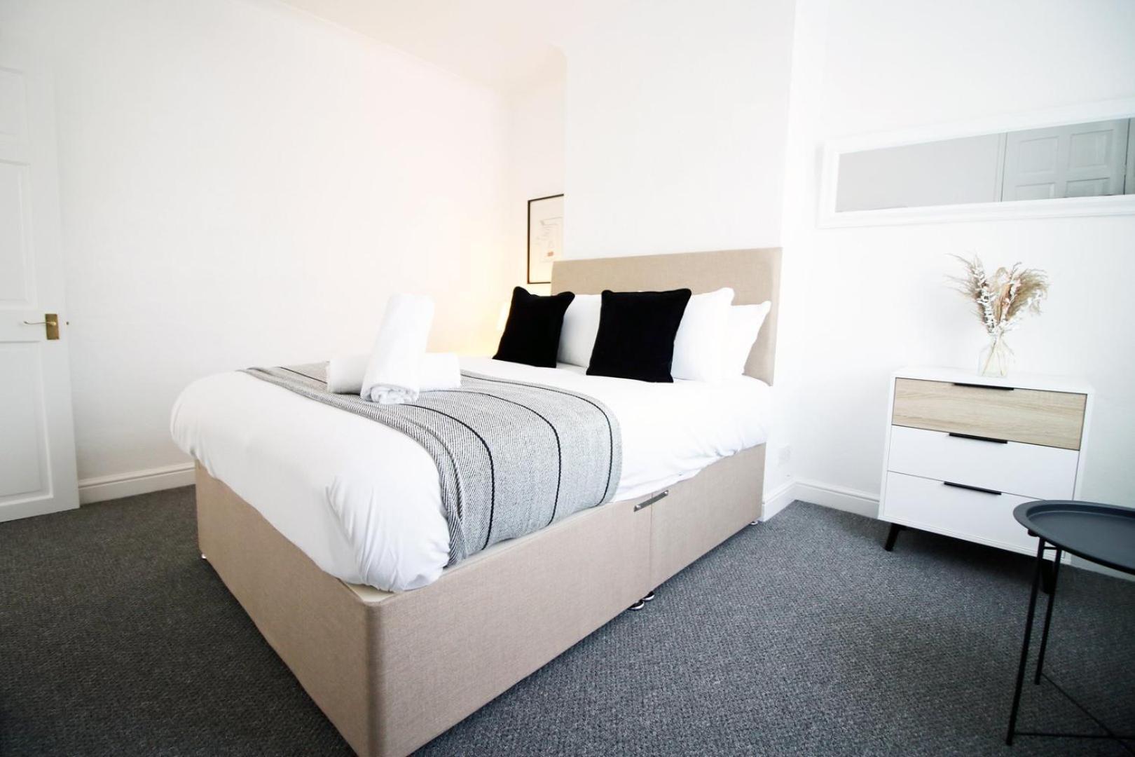 Holiday Home,1508423998:JPEG