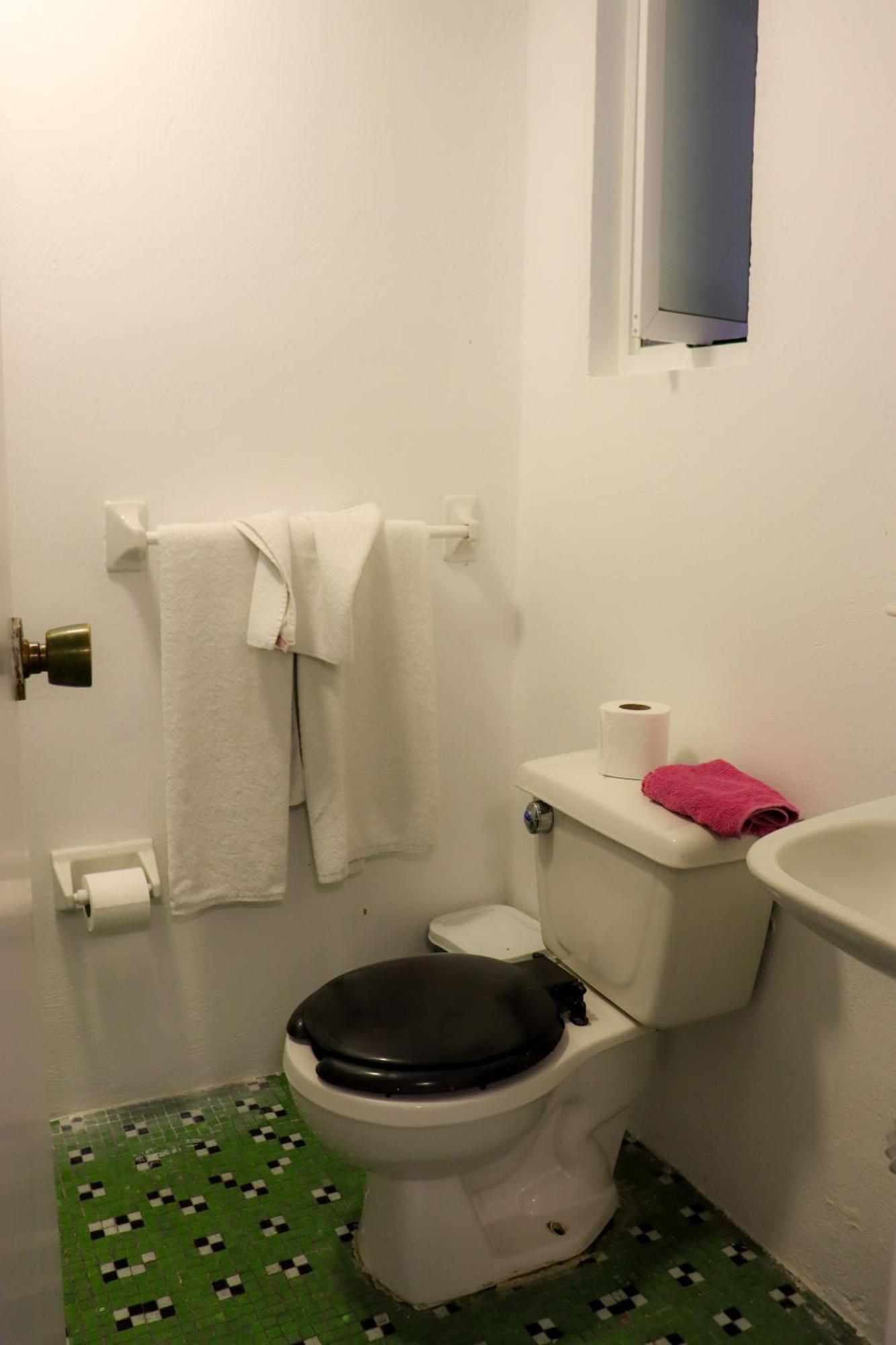 Twin Room Private Bathroom