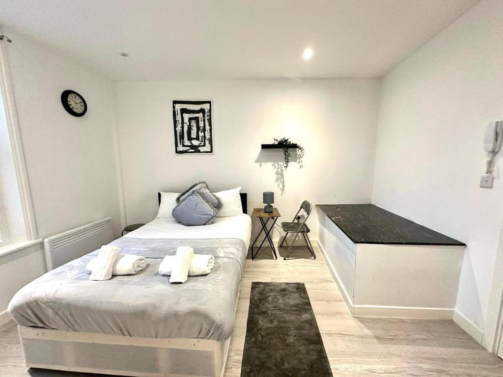 Double Room Private Bathroom