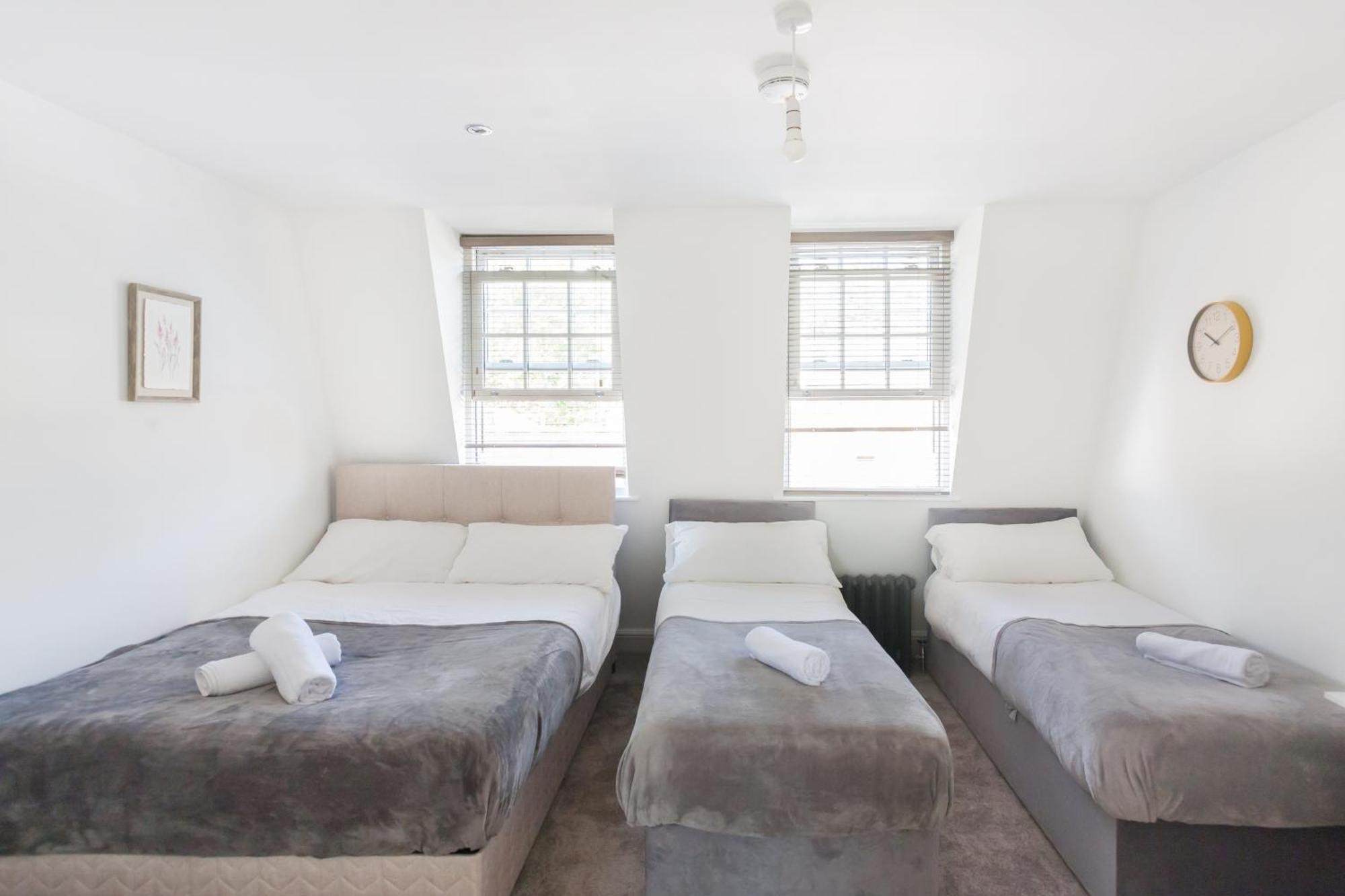 Quadruple Room Private Bathroom